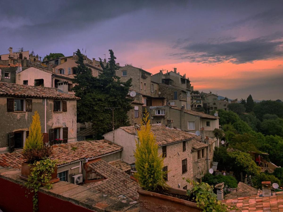 Bed & Breakfast Les Hauts De Cagnes Vue Mer Et Montagne Apartment Екстериор снимка